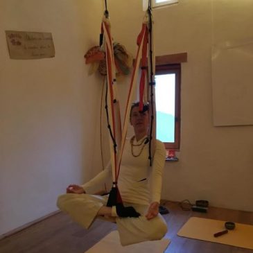 Formation yoga aérien par Gaëlle Devic- session 1