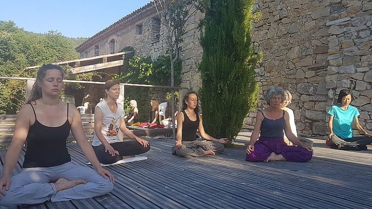 Retraite de Yoga et méditation juillet 2026 dans un ashram en Provence